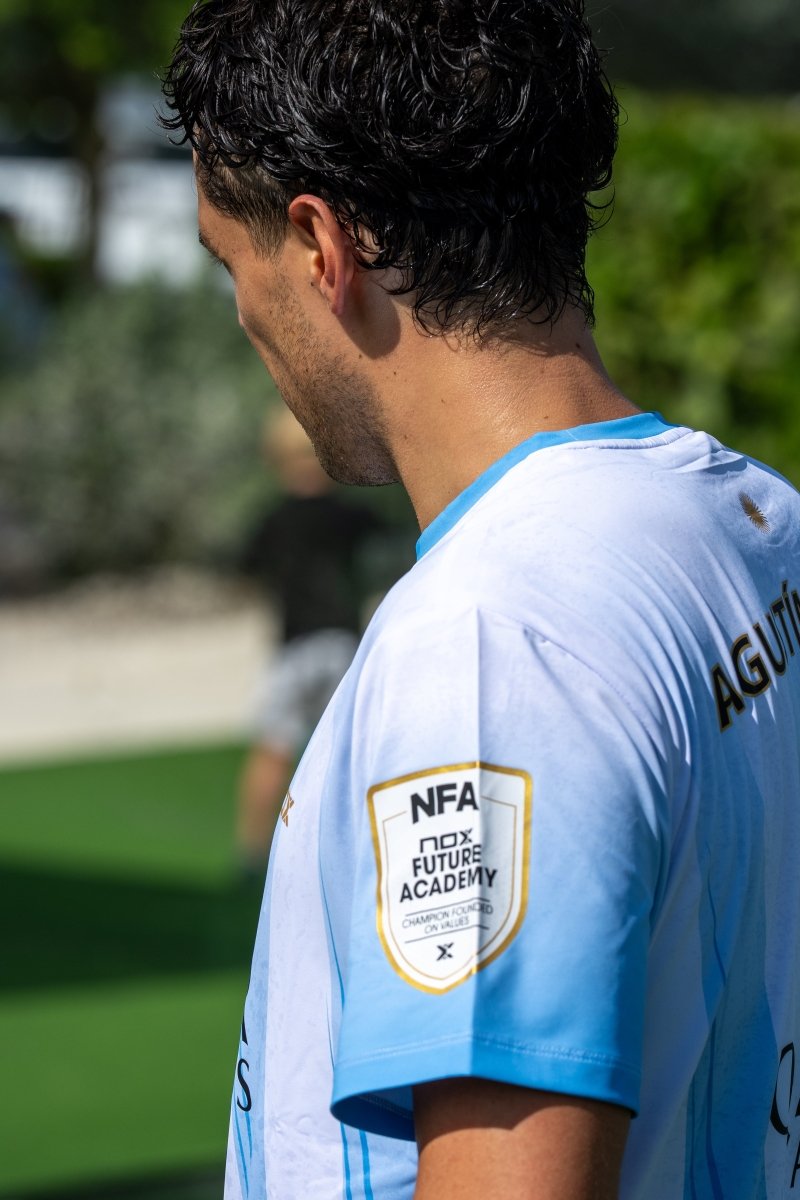 Camiseta Sponsors AT10 Azul Claro de Agustín Tapia